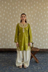 MAHIRA EMBROIDERY 2PC (FARSHI)
