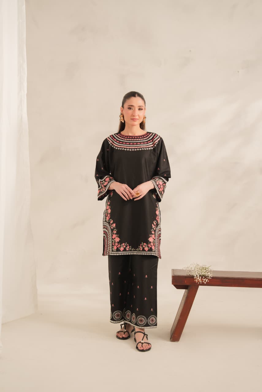 BLACK ROLL EMBROIDERY 2PC (PLAZO)